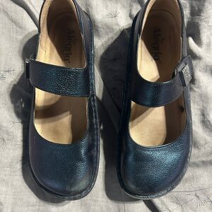 Alegria Women’s Navy Mary Jane Shoes